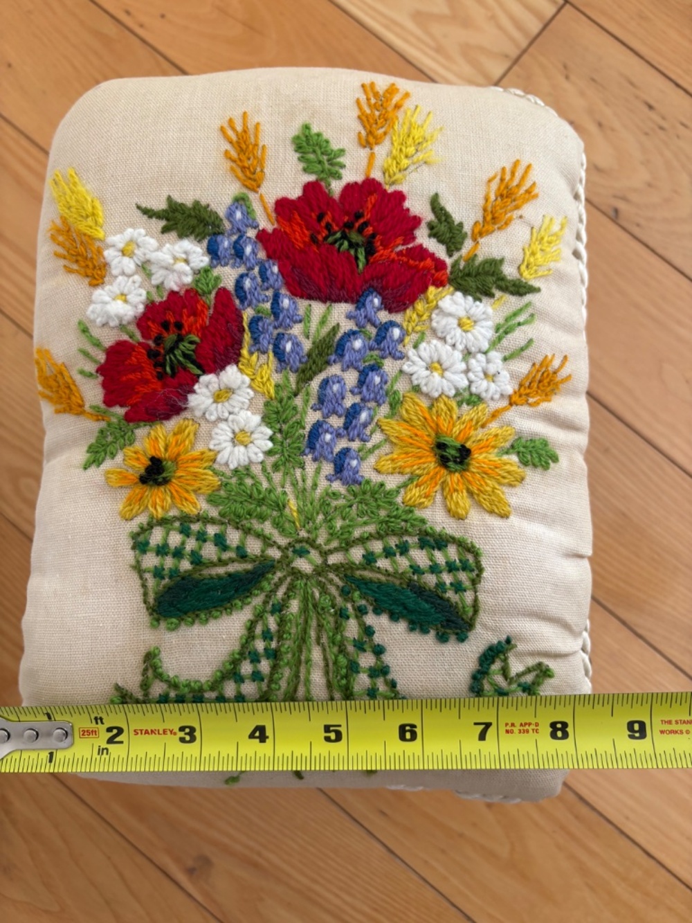 Vintage Hand Embroidered Footstool Cottagecore Needlepoint Wooden Cricket Stool - Picture 12 of 14